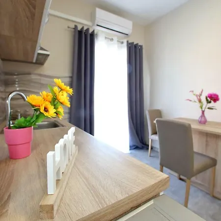 Sonia Apartment Sukosan